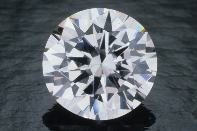 Simulated Diamond vs Lab Diamond